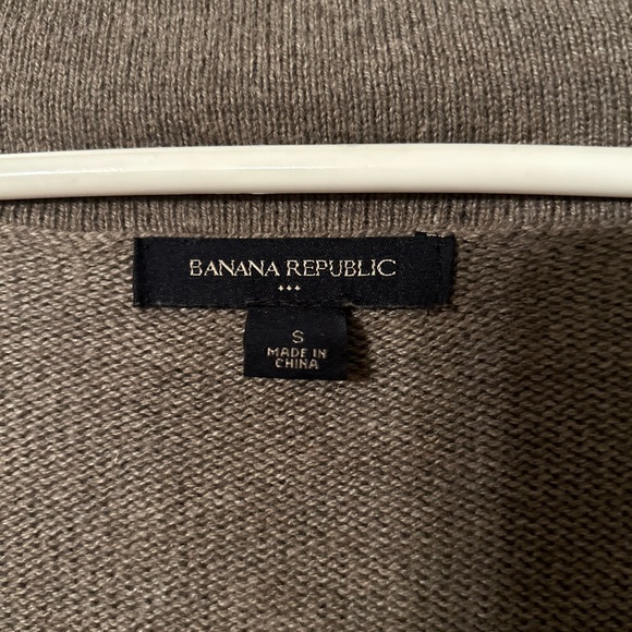Banana Republic V-Neck Sweater - Picture 2 of 3